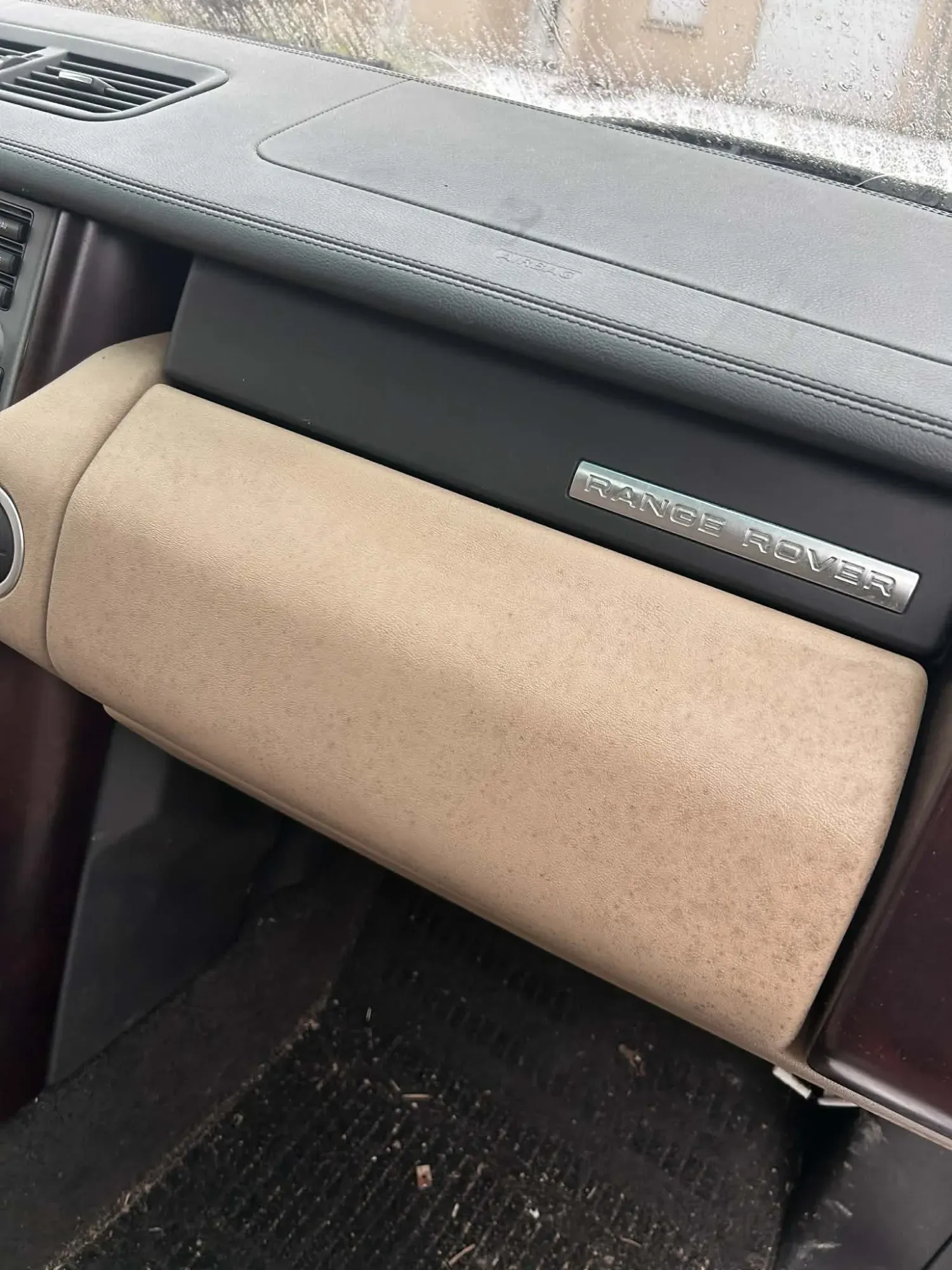 cuir tableau de bord Range rover avant